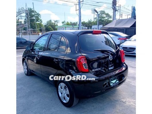 Nissan March Carros en venta