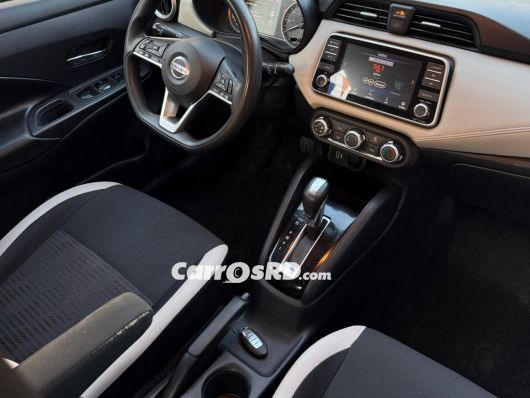 Nissan Versa Carros en venta