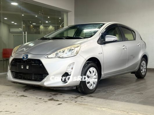 Toyota Aqua Carros en venta