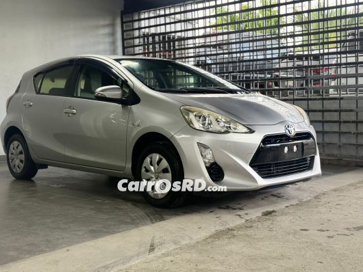 Toyota Aqua Carros en venta
