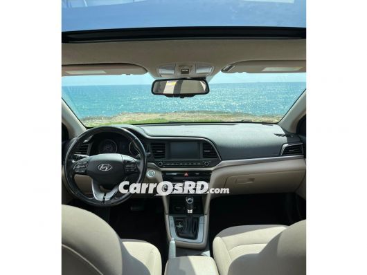 Hyundai Elantra Carros en venta