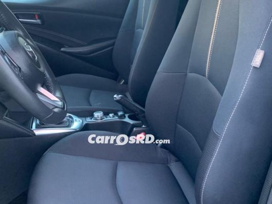 Mazda 2 Carros en venta