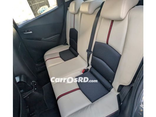 Mazda 2 Carros en venta