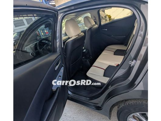 Mazda 2 Carros en venta