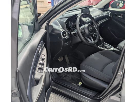 Mazda 2 Carros en venta
