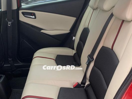 Mazda Demio Hatchback en venta