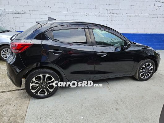 Mazda Demio Hatchback en venta