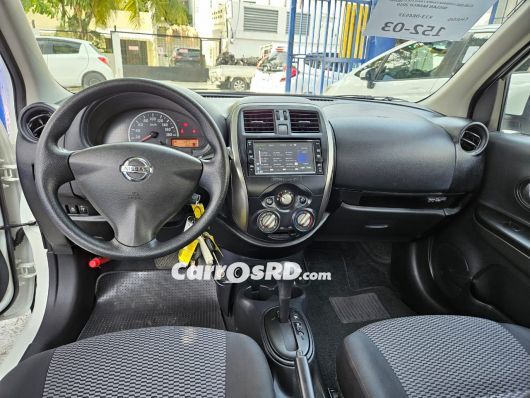 Nissan March Hatchback en venta