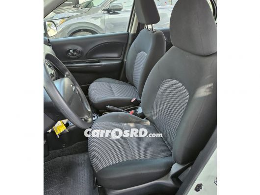 Nissan March Hatchback en venta