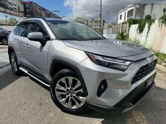 Toyota RAV4 XLE Premium en venta