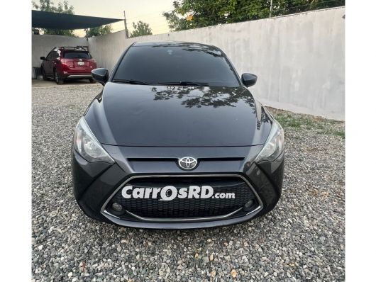 Toyota Yaris Carros en venta