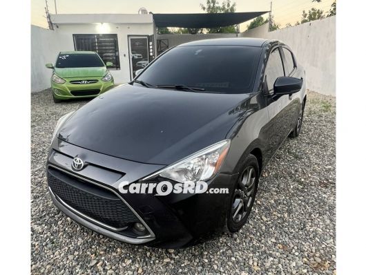 Toyota Yaris Carros en venta