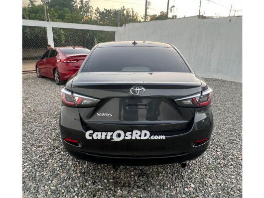 Toyota Yaris Carros en venta