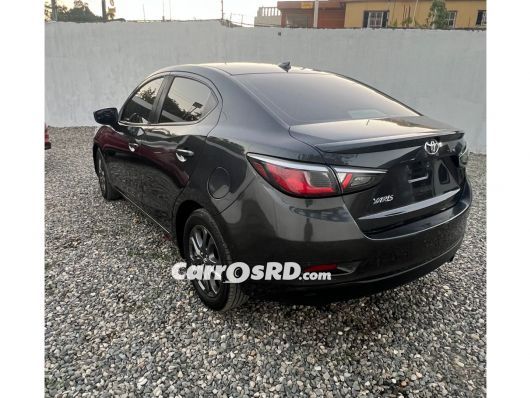 Toyota Yaris Carros en venta