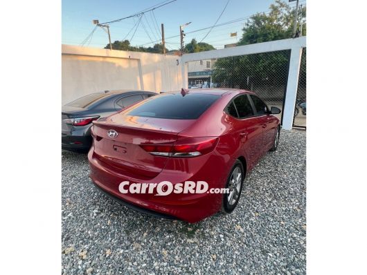 Hyundai Elantra Carros en venta