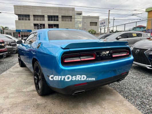Dodge Challenger Carros en venta