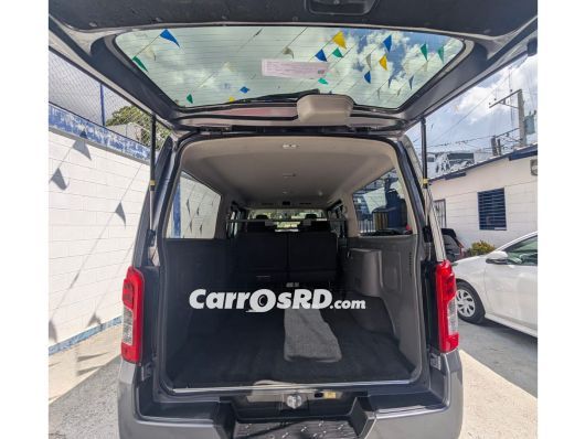 Nissan NV Minivan en venta