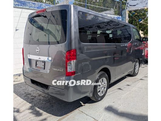 Nissan NV Minivan en venta