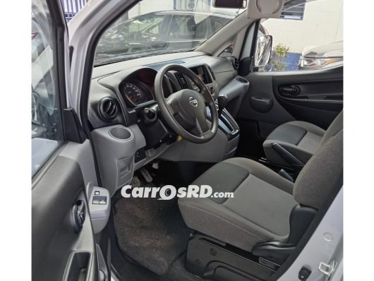 Nissan NV Minivan en venta