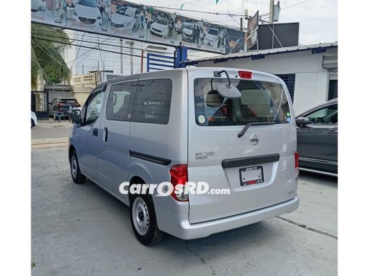 Nissan NV Minivan en venta