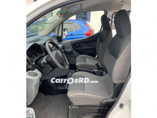 Nissan NV Minivan en venta