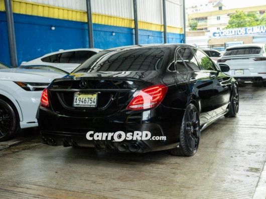 Mercedes-Benz Clase C Carros en venta