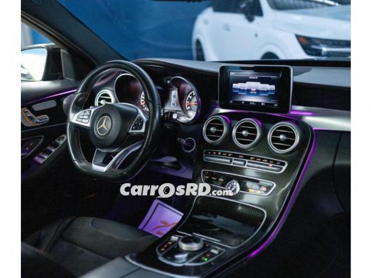 Mercedes-Benz Clase C Carros en venta