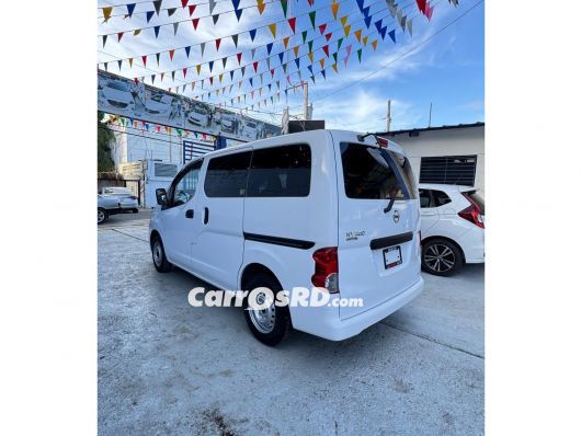 Nissan NV Minivan en venta