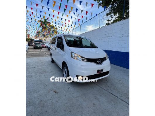 Nissan NV Minivan en venta