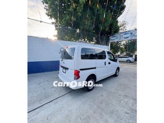 Nissan NV Minivan en venta