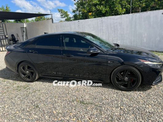 Hyundai Elantra Carros en venta