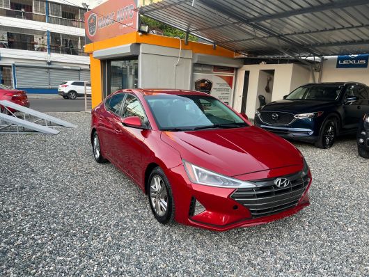 Hyundai Elantra SEL en venta