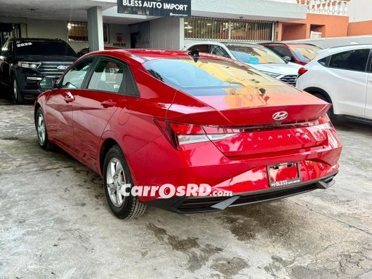 Hyundai Elantra Carros en venta