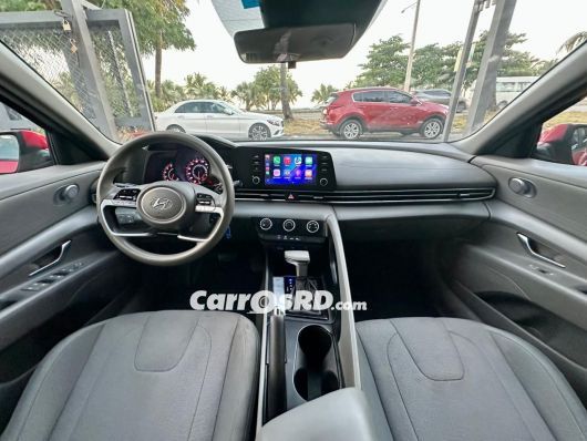 Hyundai Elantra Carros en venta