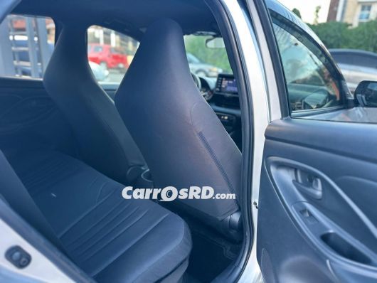 Toyota Yaris Carros en venta