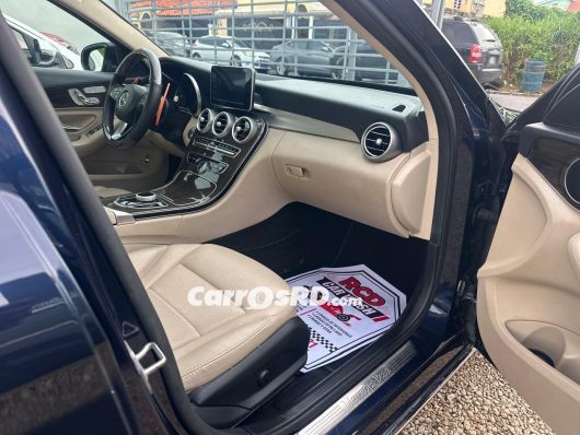 Mercedes-Benz Clase C Carros en venta
