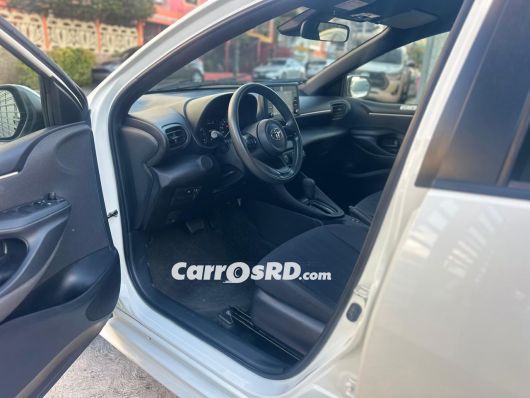 Toyota Yaris Carros en venta