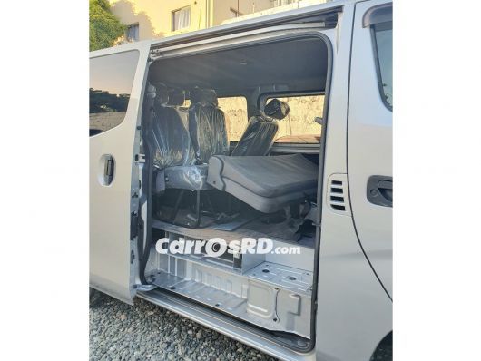 Nissan Caravan Minivan en venta