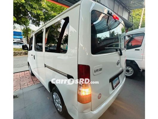 Toyota Lite-Ace Autobus en venta