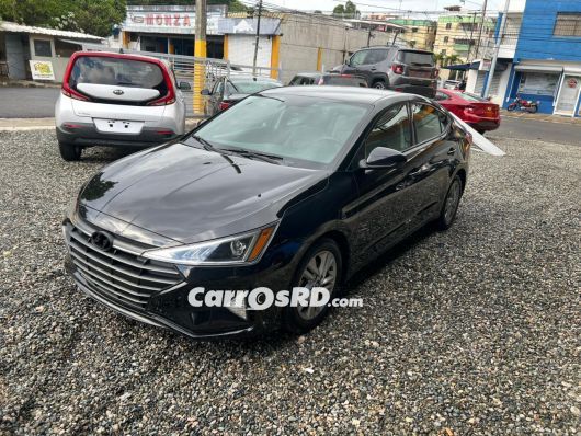 Hyundai Elantra Carros en venta