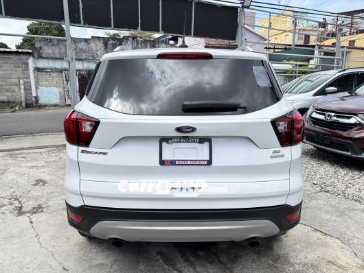 Ford Escape Jeepeta en venta