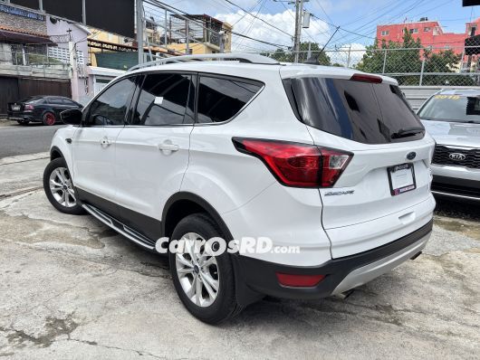 Ford Escape Jeepeta en venta