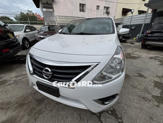 Nissan Versa Carros en venta