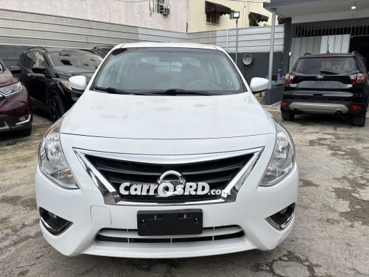 Nissan Versa Carros en venta
