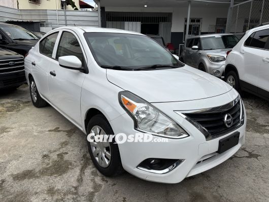 Nissan Versa Carros en venta