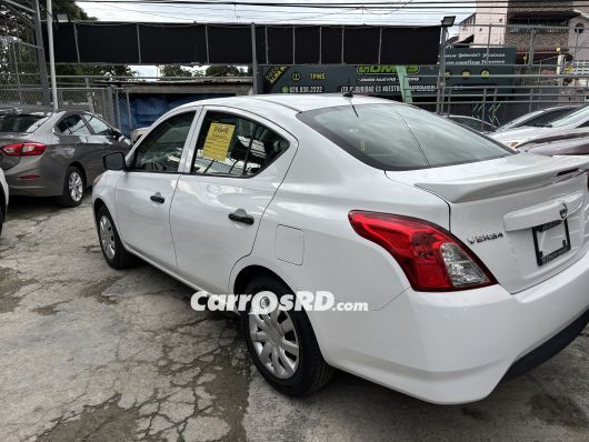 Nissan Versa Carros en venta
