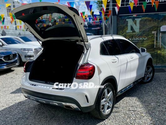Mercedes-Benz Clase GLA Hatchback en venta