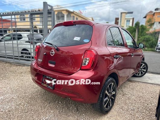 Nissan March Carros en venta