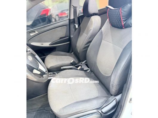 Hyundai Accent Carros en venta