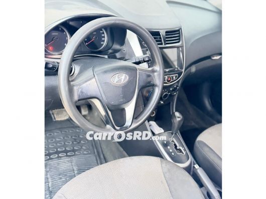 Hyundai Accent Carros en venta
